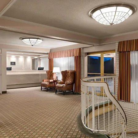 Royal Scot Hotel & Suites, Trademark Collection By Wyndham-2